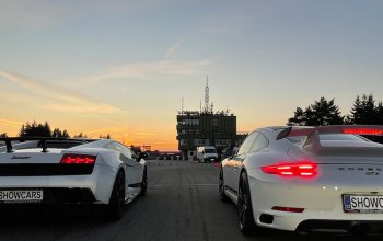 Jízda v Porsche 911 na závodním okruhu