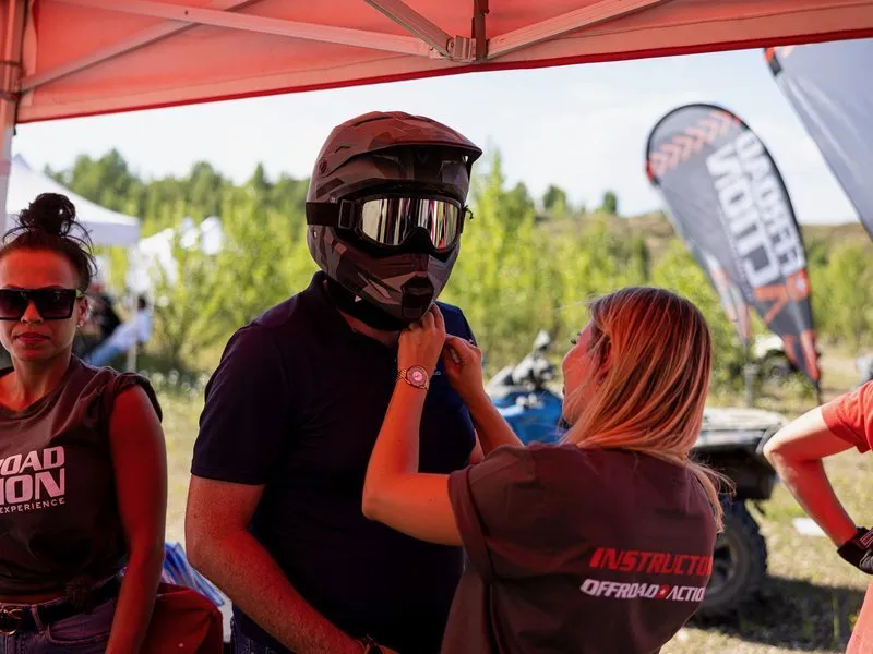 Rodinná jízda v buggy Can-am Maverick