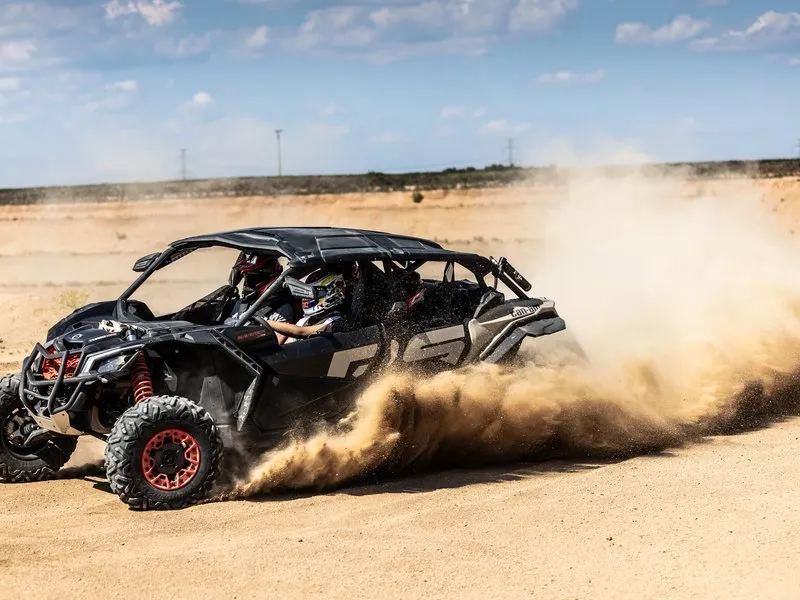 Adrenalinová jízda v buggy CAN-AM Maverick