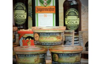 Dárková bedna s páčidlem pro muže Jägermeister Celá ČR