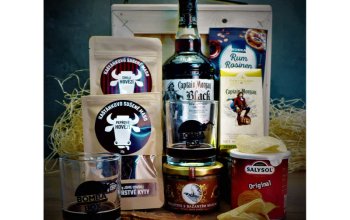 Dárková bedna s páčidlem pro muže s rumem Captain Morgan Celá ČR