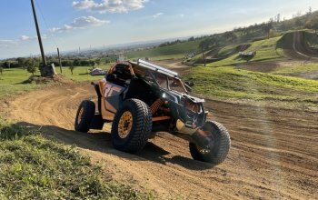 Jízda v buggy CAN-AM Maverick X