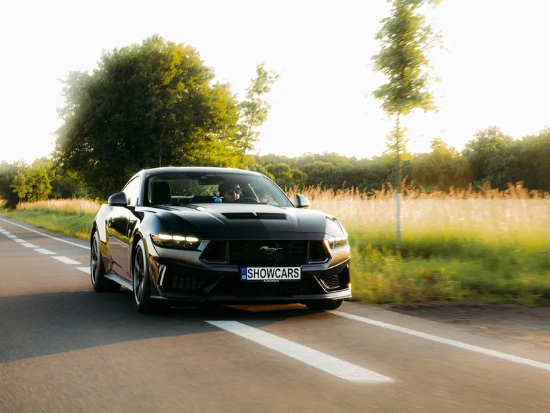 Jízda ve Fordu Mustang Dark Horse 5.0 V8