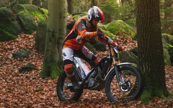 Motorky na trialové trati s mistrem ČR: Pardubický kraj