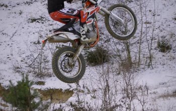 Motorky na trialové trati s mistrem ČR: Pardubický kraj