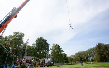 Bungee jumping až 110 metrů z jeřábu Praha