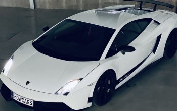 Jízda v Lamborghini na polygonu