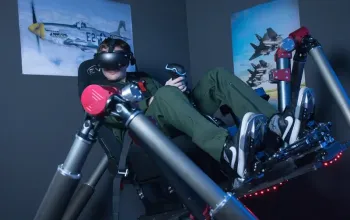 Pohyblivý letecký simulátor - proleťte se virtuální realitou