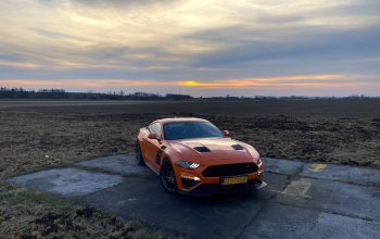 Jízda ve Ford Mustang Roush Stage 3 + sprint na letišti Zahraničí
