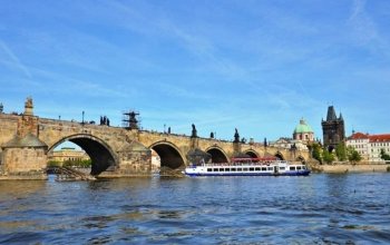 Plavba lodí po Vltavě Praha