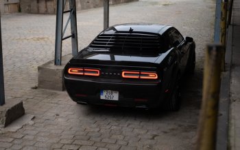 Zážitková jízda autem Dodge Challenger Praha