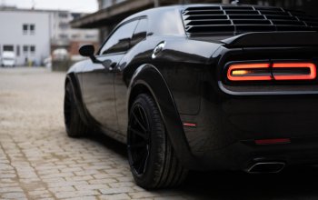 Zážitková jízda autem Dodge Challenger Praha