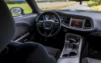 Zážitková jízda autem Dodge Challenger
