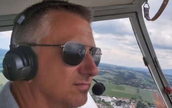 Vzrušující pilotování letadla na zkoušku Praha