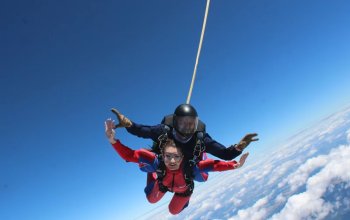 Tandemový seskok padákem Zahraničí