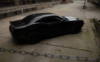 Zážitková jízda autem Dodge Challenger Praha