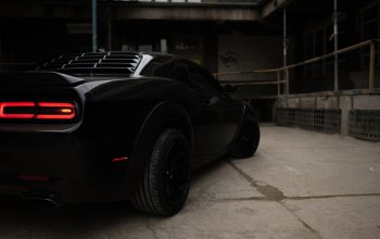 Zážitková jízda autem Dodge Challenger Praha