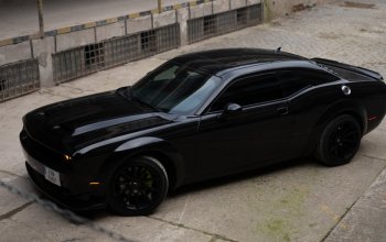 Zážitková jízda autem Dodge Challenger Praha