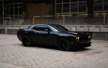 Zážitková jízda autem Dodge Challenger Praha