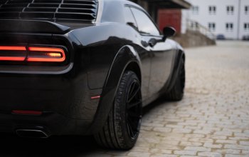 Zážitková jízda autem Dodge Challenger Praha