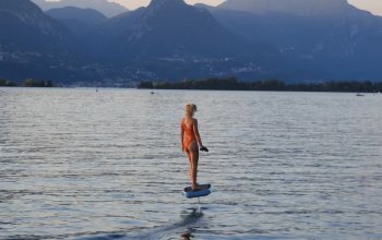 Wakesurf a efoil se světovým rekordmanem na Lago di Garda