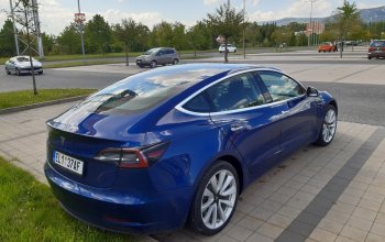 Jízda v elektromobilu Tesla Model 3