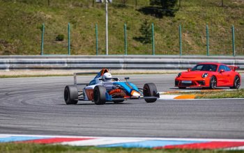 Jízda ve formuli F4 na Masarykově okruhu