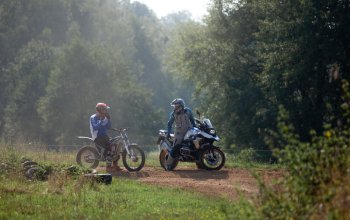 Motorky na trialové trati s mistrem ČR: Pardubický kraj