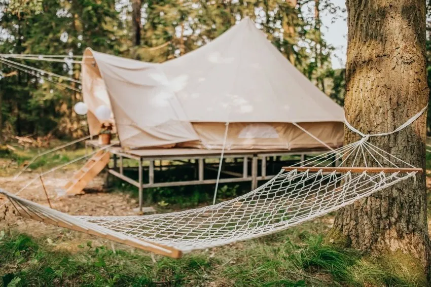 Glamping v lese pro dva