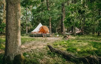 Glamping v lese pro dva