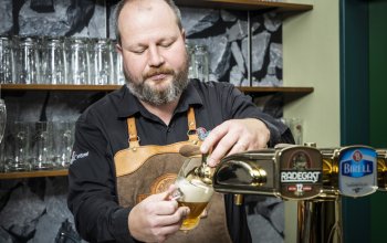 Radegastova škola čepování piva + prohlídka…