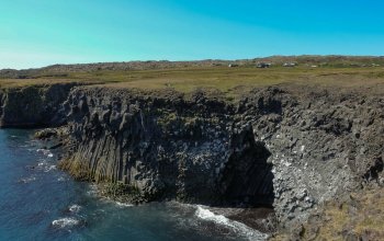 Island - sopka a polární záře