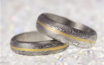 KREDUM® Hynek Kalista Pánský kovaný prsten Damasteel Golden Line - velikost 63 - KS1011-63
