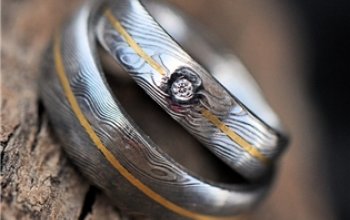 KREDUM® Hynek Kalista Pánský kovaný prsten Damasteel Golden Line - velikost 63 - KS1011-63