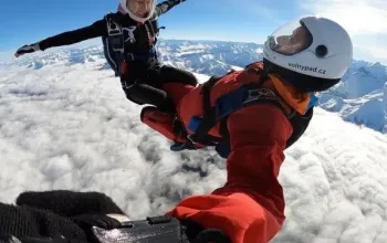 Tandemový seskok padákem nad Alpami – dárek a zážitek