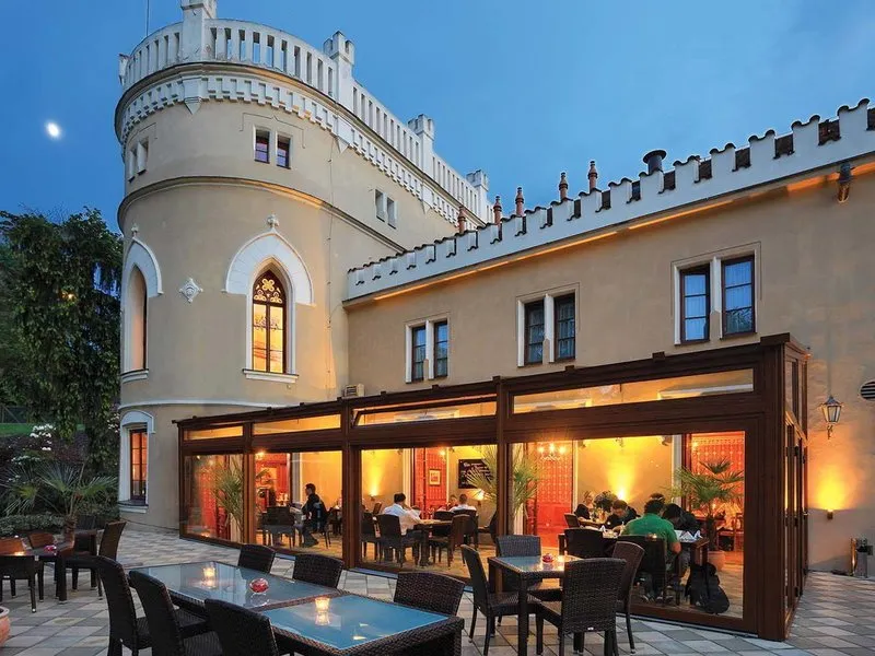 Pětichodové degustační menu na zámku Chateau St. Havel