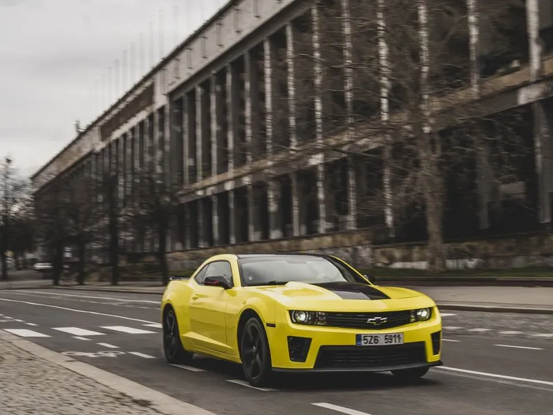 Jízda v Chevrolet Camaro (Bumblebee)