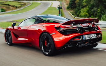 Jízda v supersportu na závodním okruhu Most