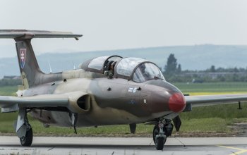 Zážitkový let stíhačkou L-29 Delfín