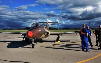 Zážitkový let stíhačkou L-29 Delfín