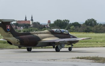 Zážitkový let stíhačkou L-29 Delfín