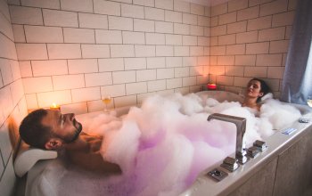 Romantický pobyt v roubence s vlastní vířivkou