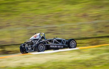 Jízda v Ariel Atom na Masarykově okruhu