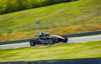 Jízda v Ariel Atom na Masarykově okruhu