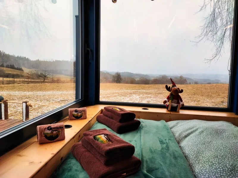 Glamping na dvě noci - tiny house u Lipna s vinotékou