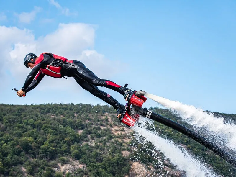 Univerzální poukaz: Flyboard, Hoverboard, nebo Jetpack