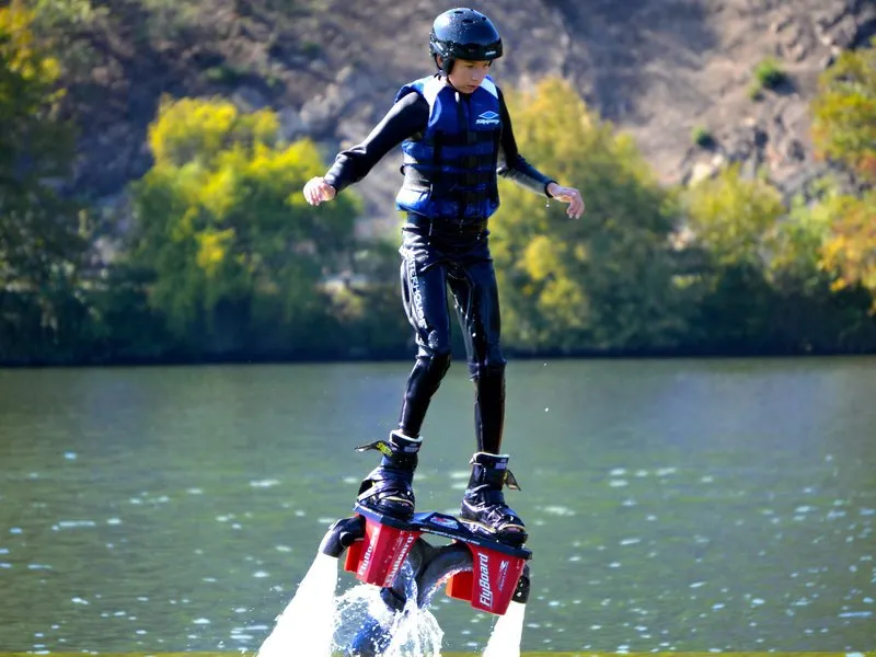 Univerzální poukaz: Flyboard, Hoverboard, nebo Jetpack