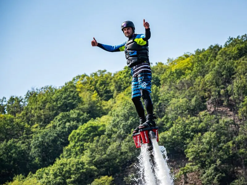 Univerzální poukaz: Flyboard, Hoverboard, nebo Jetpack
