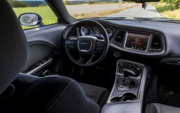 Zážitková jízda autem Dodge Challenger