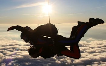 Tandemový seskok padákem